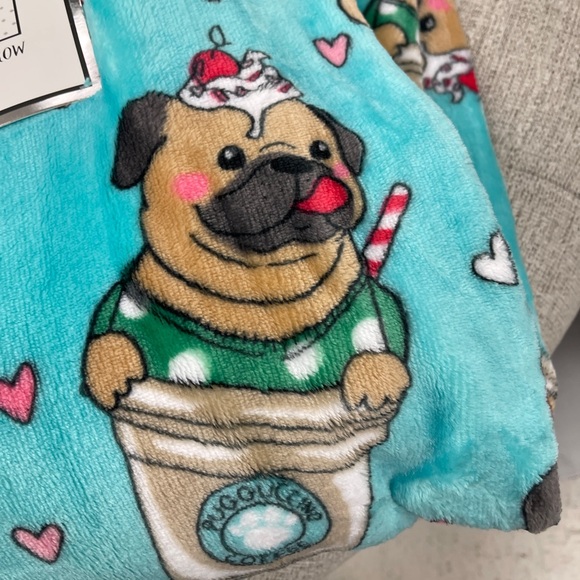 T.J.Maxx Holiday Pug Throw Blanket Pugguccino Coffee Hearts Plush